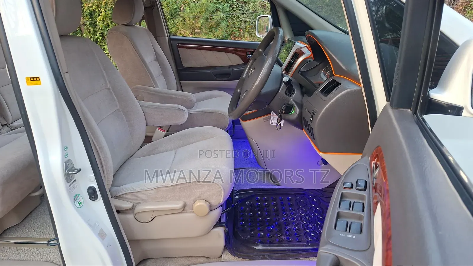 Toyota Alphard 2007 White