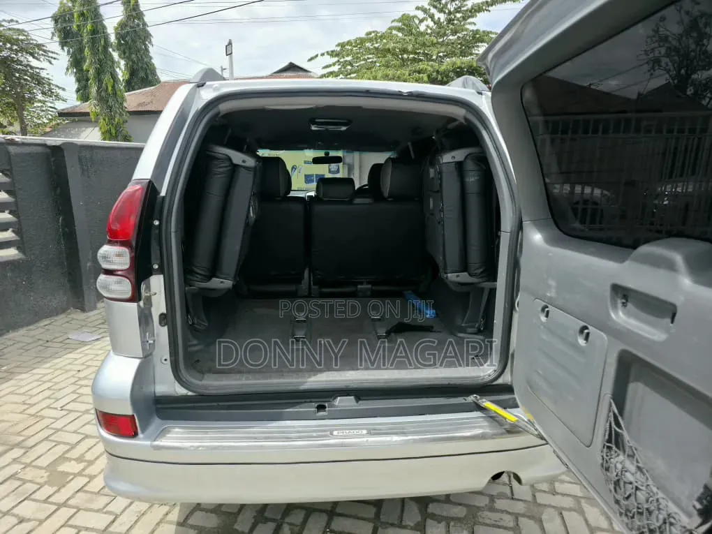 Toyota Land Cruiser Prado 2006 Silver