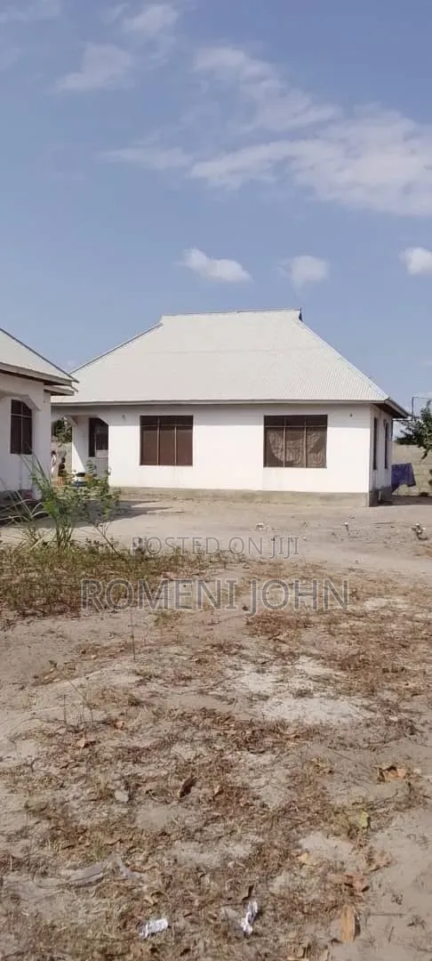 4bdrm Apartment in Tanzania Daresalaam., Ilala for sale