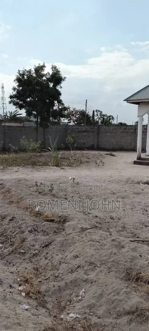4bdrm Apartment in Tanzania Daresalaam., Ilala for sale