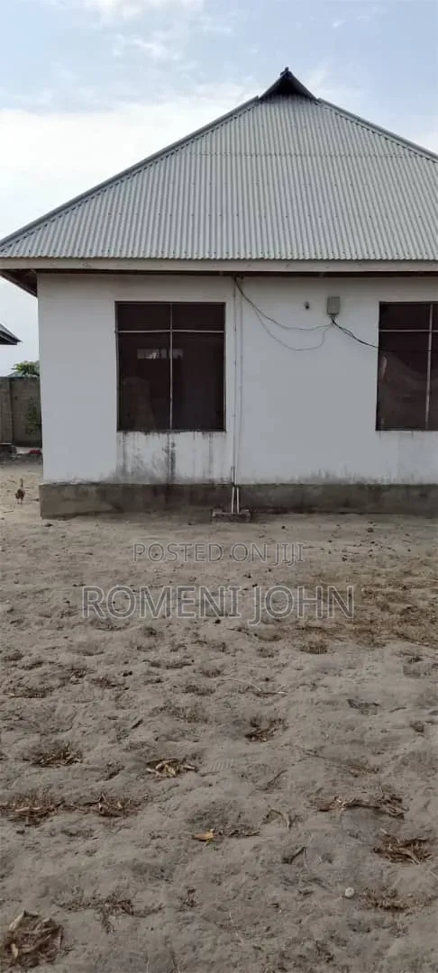 4bdrm Apartment in Tanzania Daresalaam., Ilala for sale