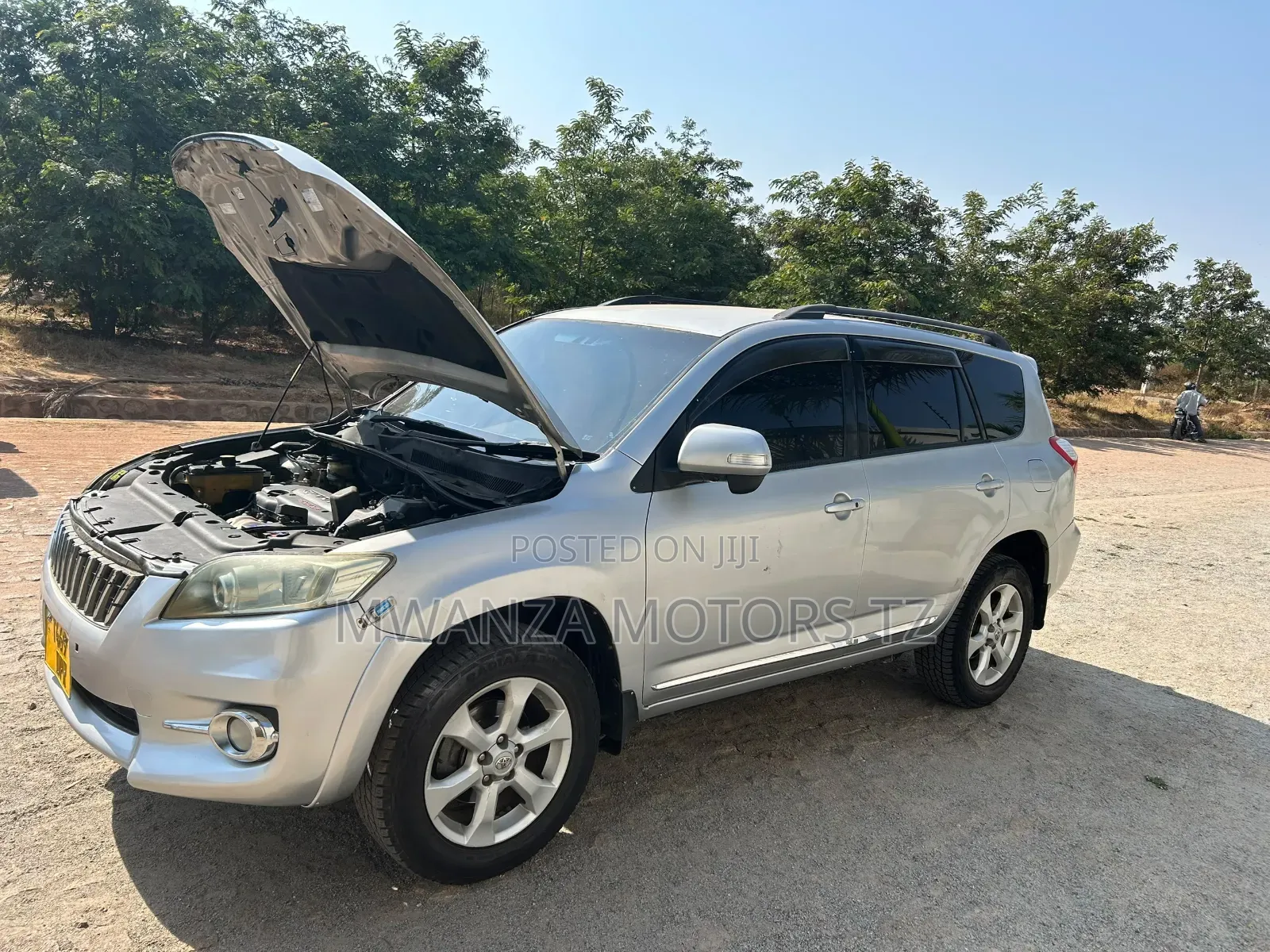Toyota Vanguard 2010 Silver