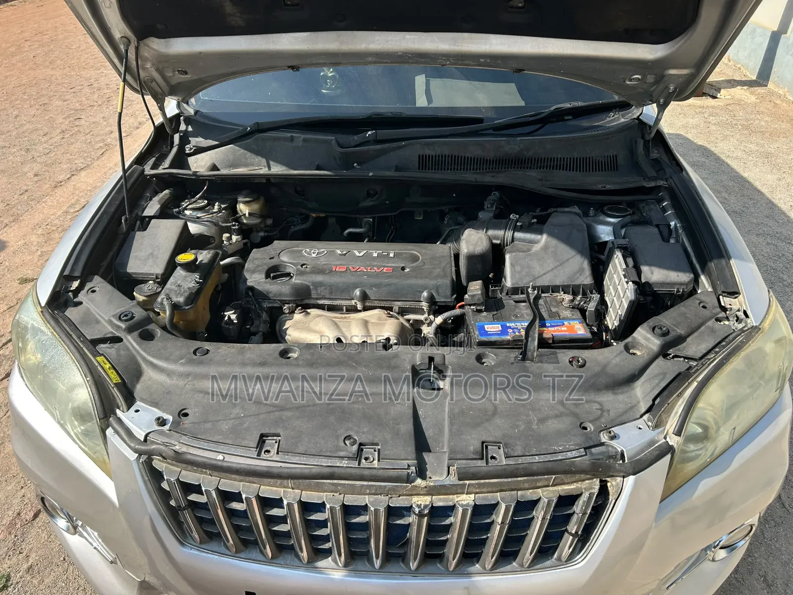 Toyota Vanguard 2010 Silver