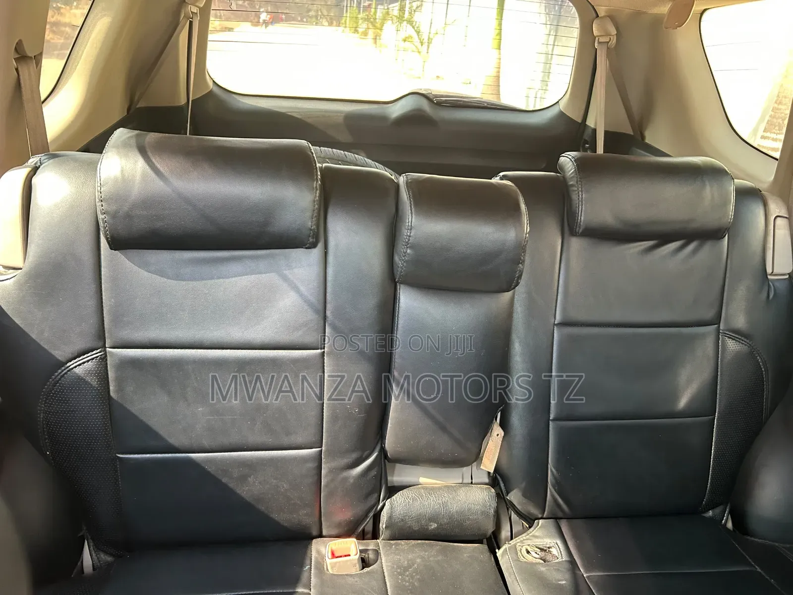 Toyota Vanguard 2010 Silver