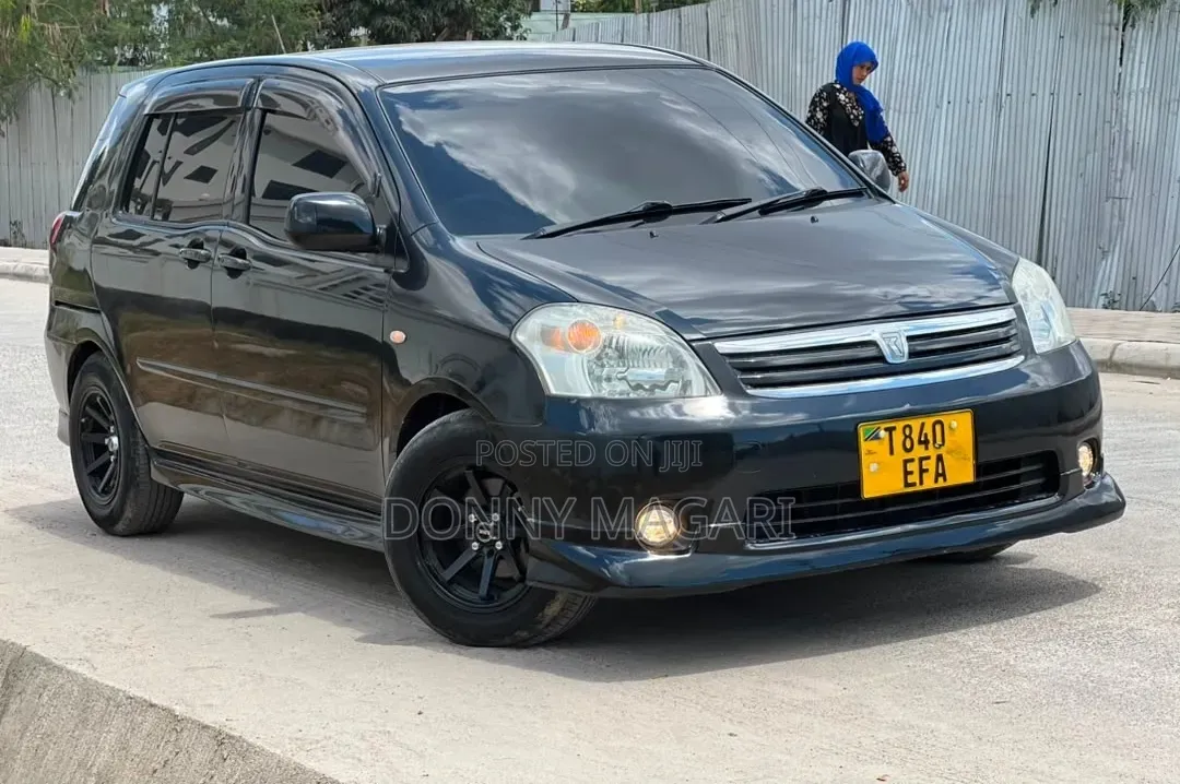 Toyota Raum 2006 Black