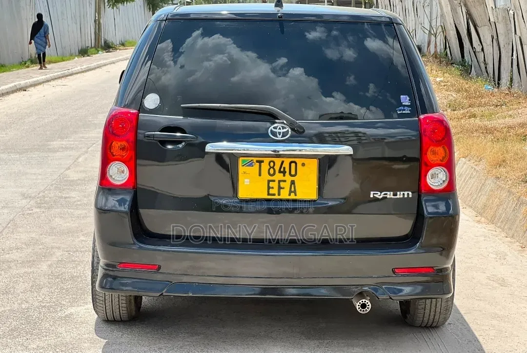 Toyota Raum 2006 Black