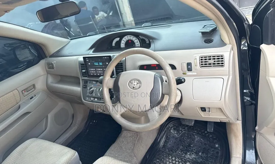 Toyota Raum 2006 Black