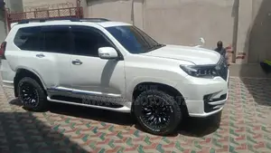 Toyota Land Cruiser Prado 2017 White