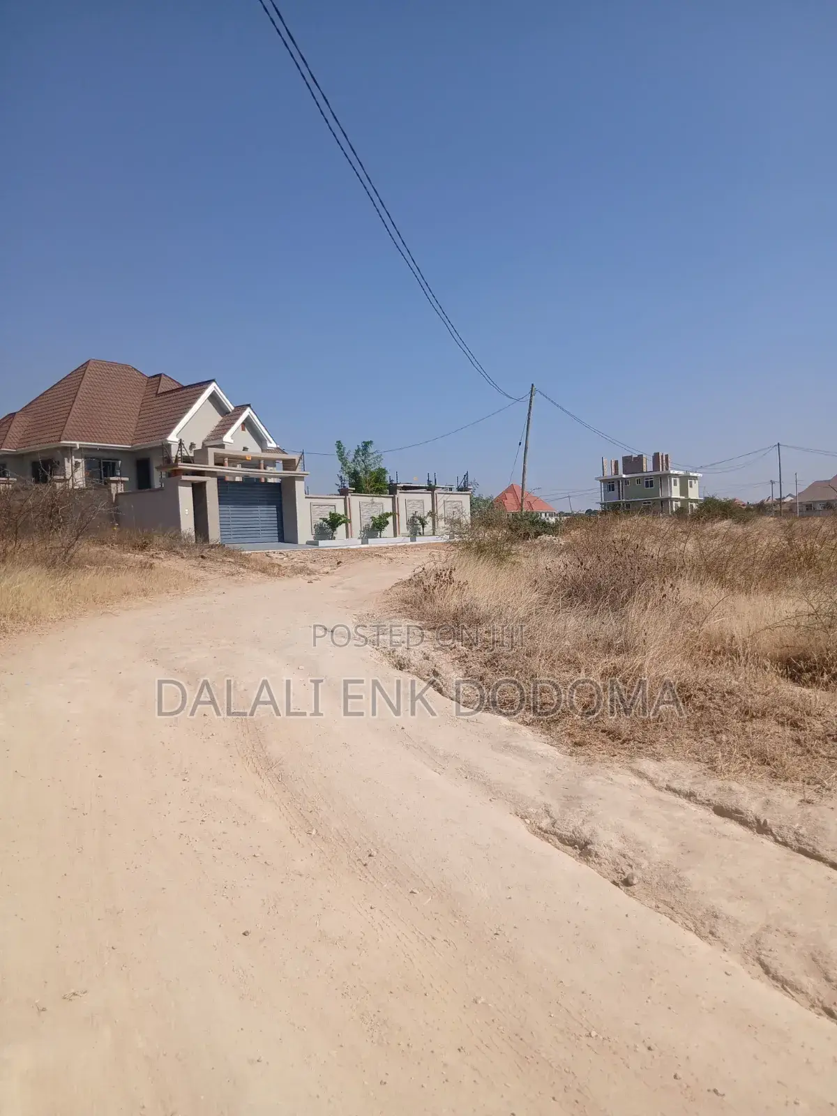 Pagale Zuri Sana La Vyumba Vitatu Linaunzwa Iyumbu Dodoma