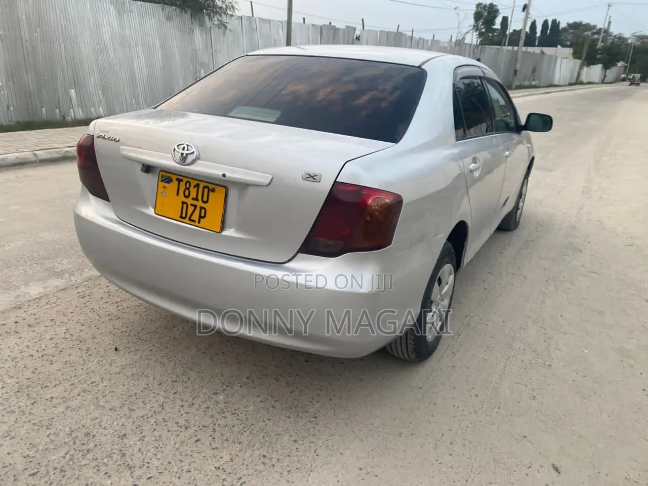 Toyota Axio 2010 Silver