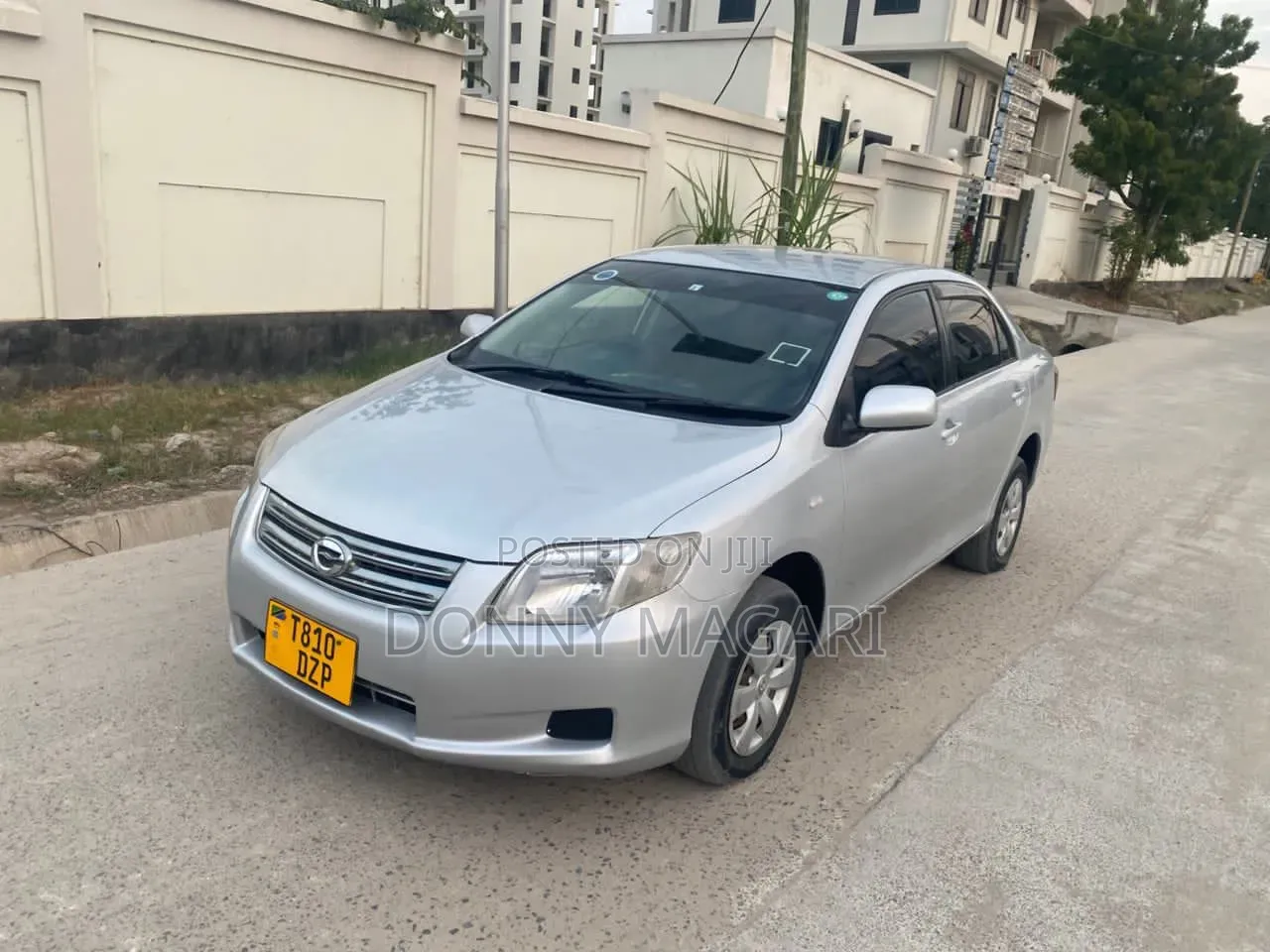 Toyota Axio 2010 Silver