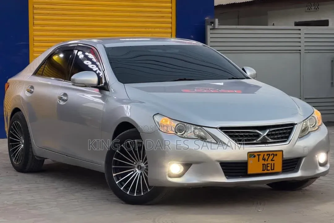 Toyota Mark X 2012 Silver