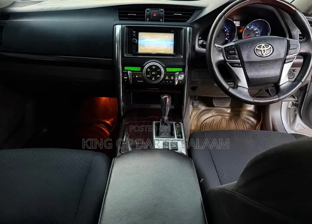 Toyota Mark X 2012 Silver