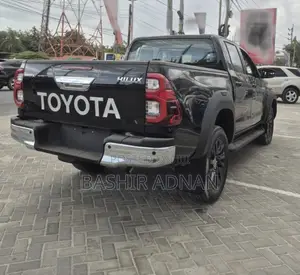 New Toyota Hilux Black Edition 2026 Black