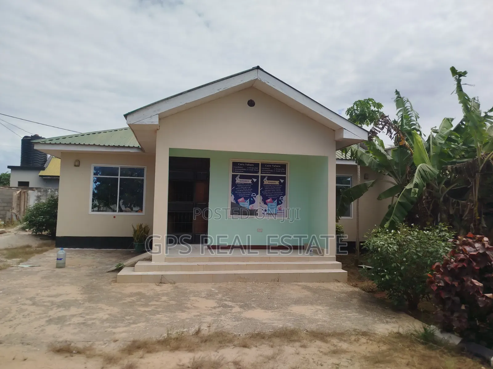 3bdrm House in Mwabepande, Kinondoni for sale