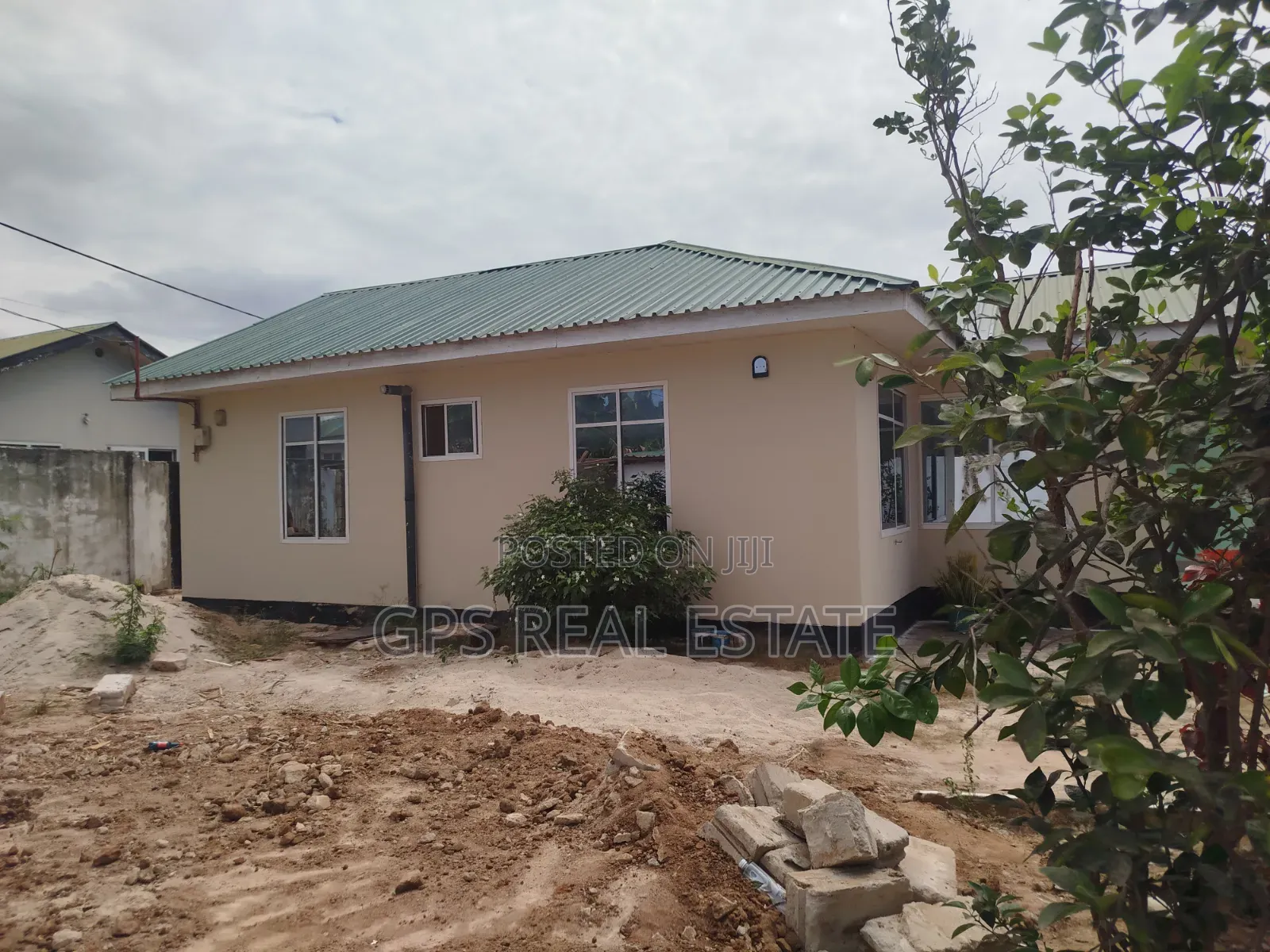 3bdrm House in Mwabepande, Kinondoni for sale