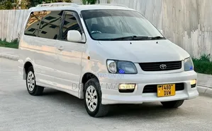 Toyota Noah 2001 White