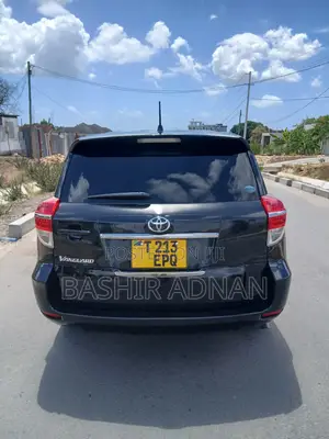 Toyota Vanguard 2013 Black