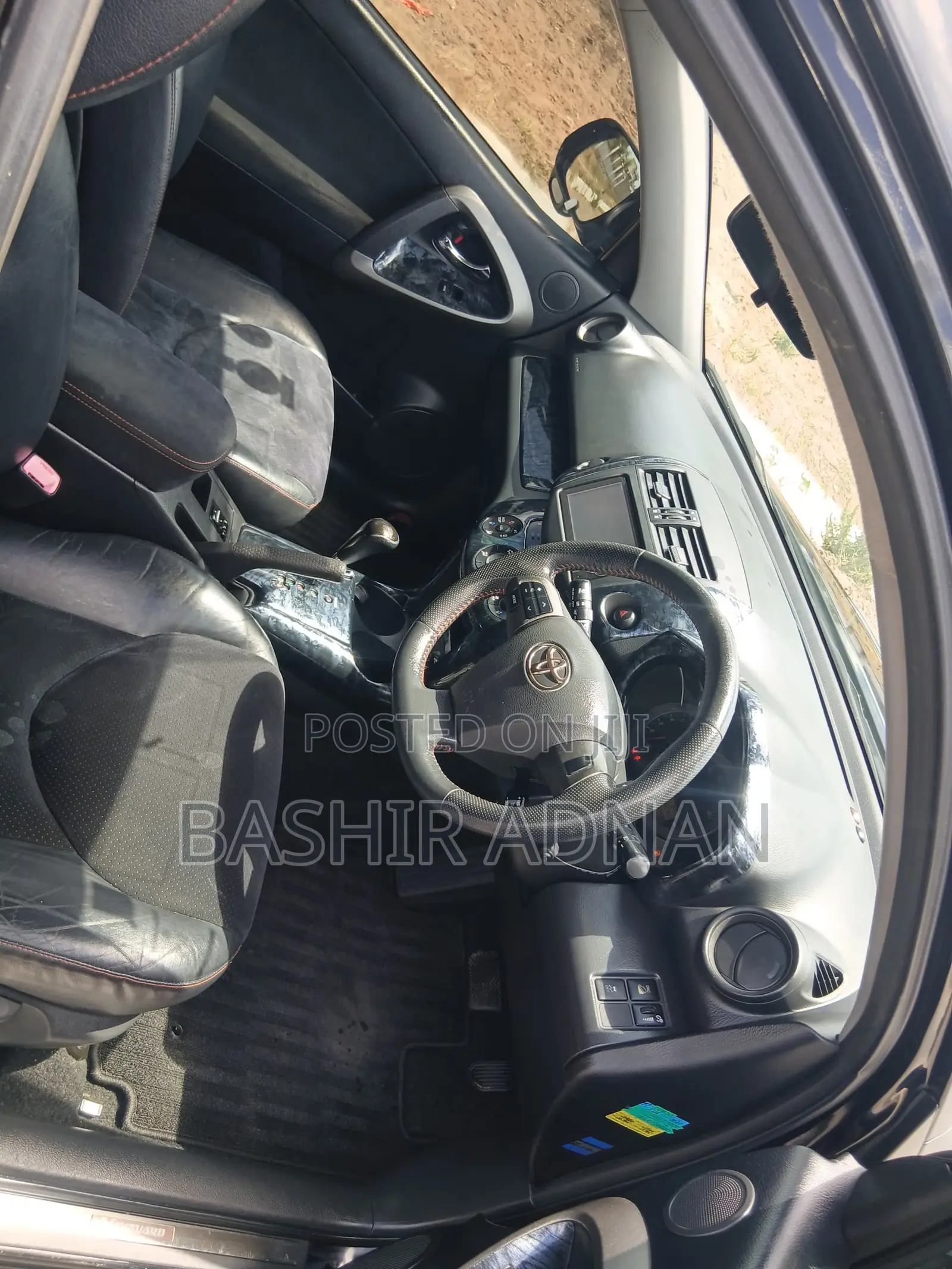 Toyota Vanguard 2013 Black