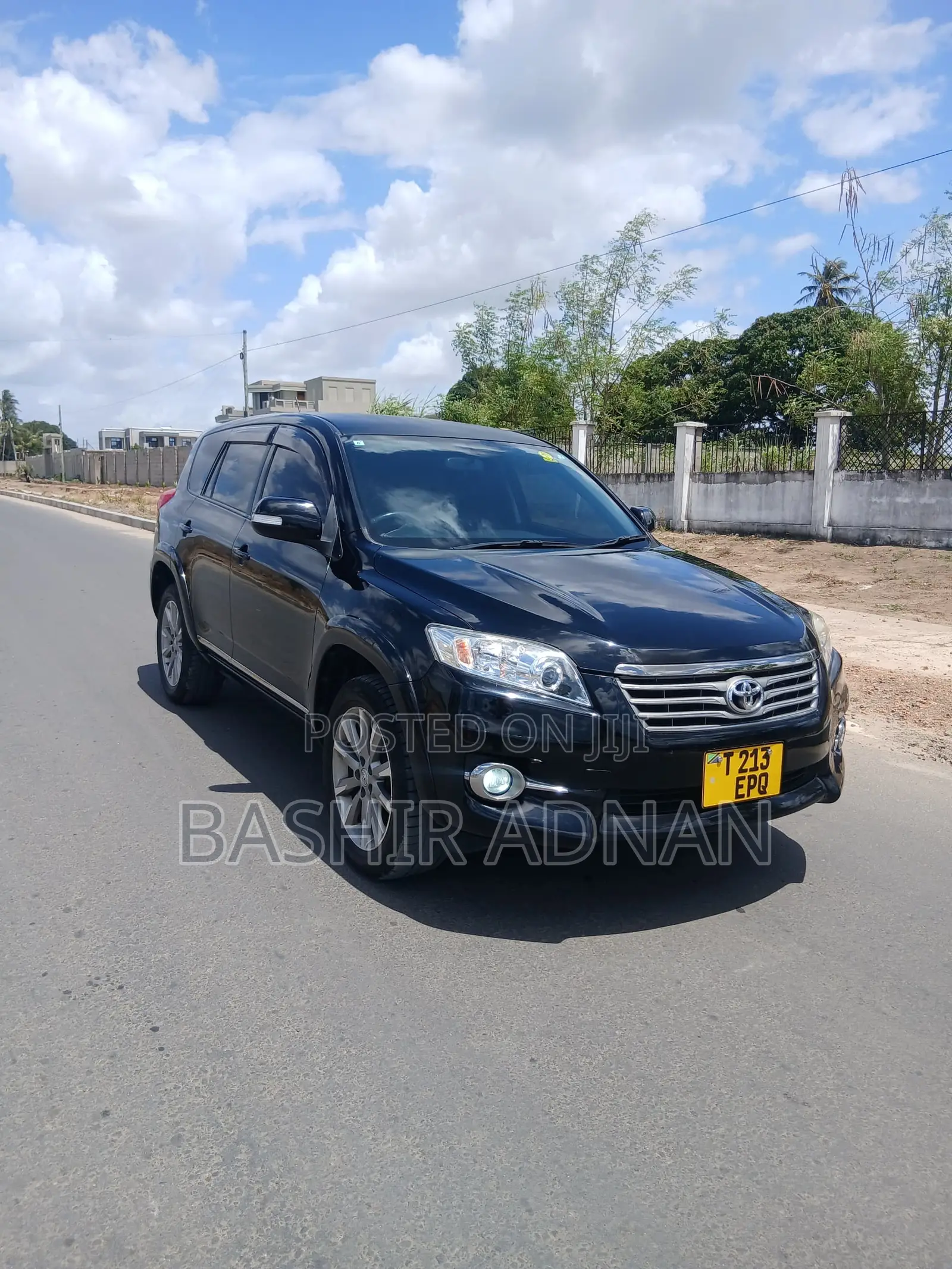 Toyota Vanguard 2013 Black