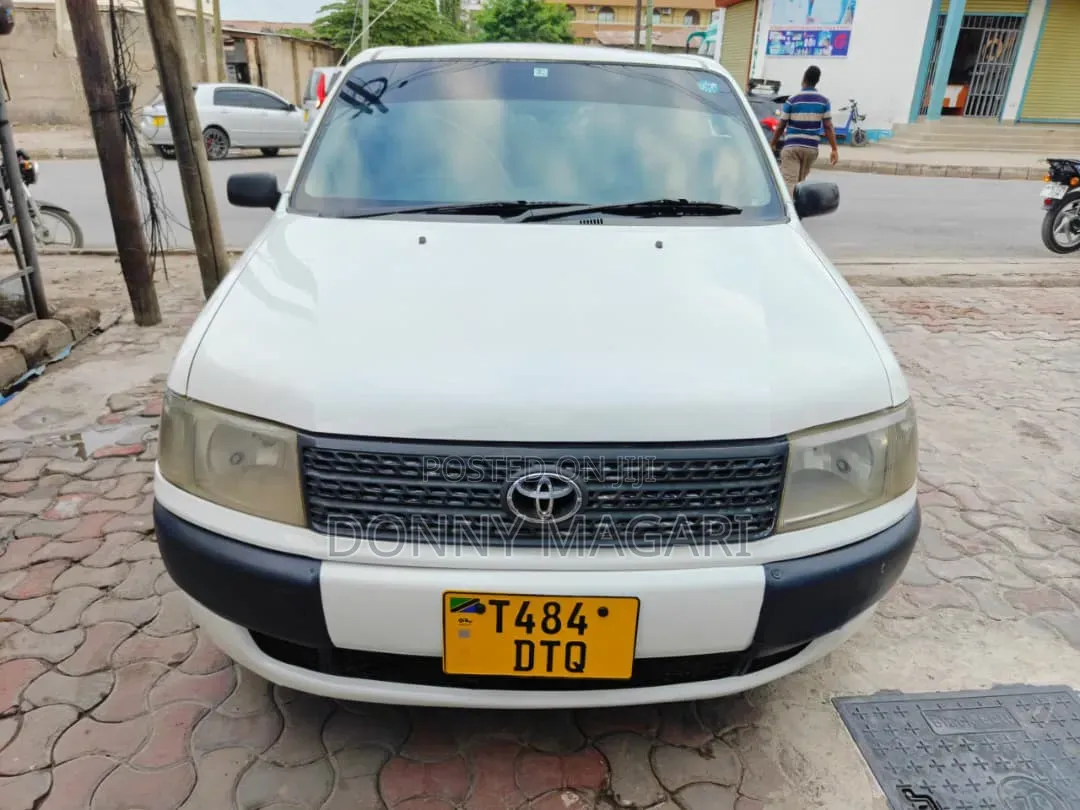 Toyota Probox 2004 White