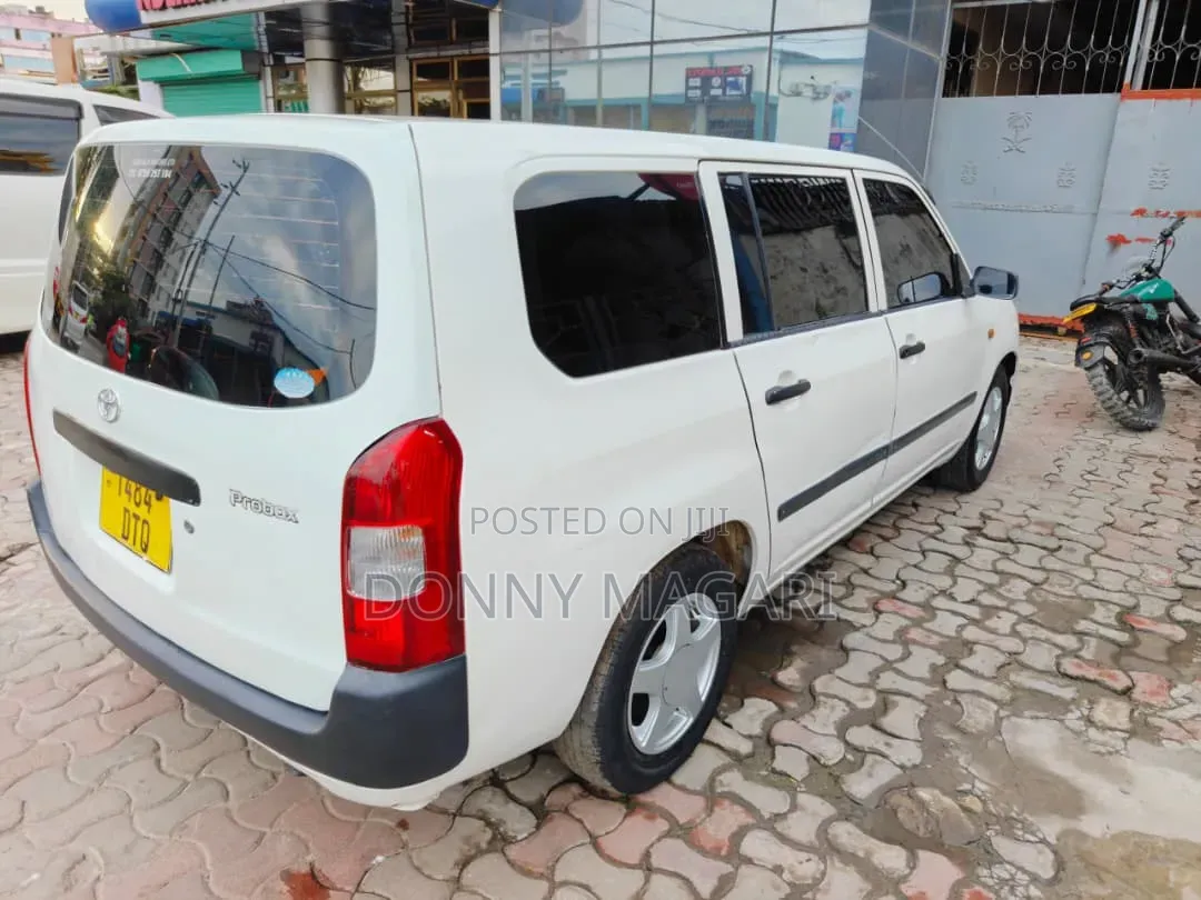 Toyota Probox 2004 White