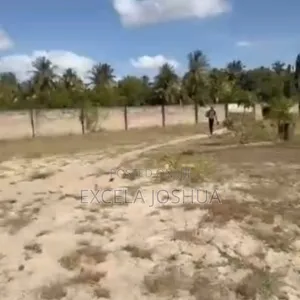 Kiwanja Cha Pili Toka Beach Kinauzwa Kigamboni Mji Mwema