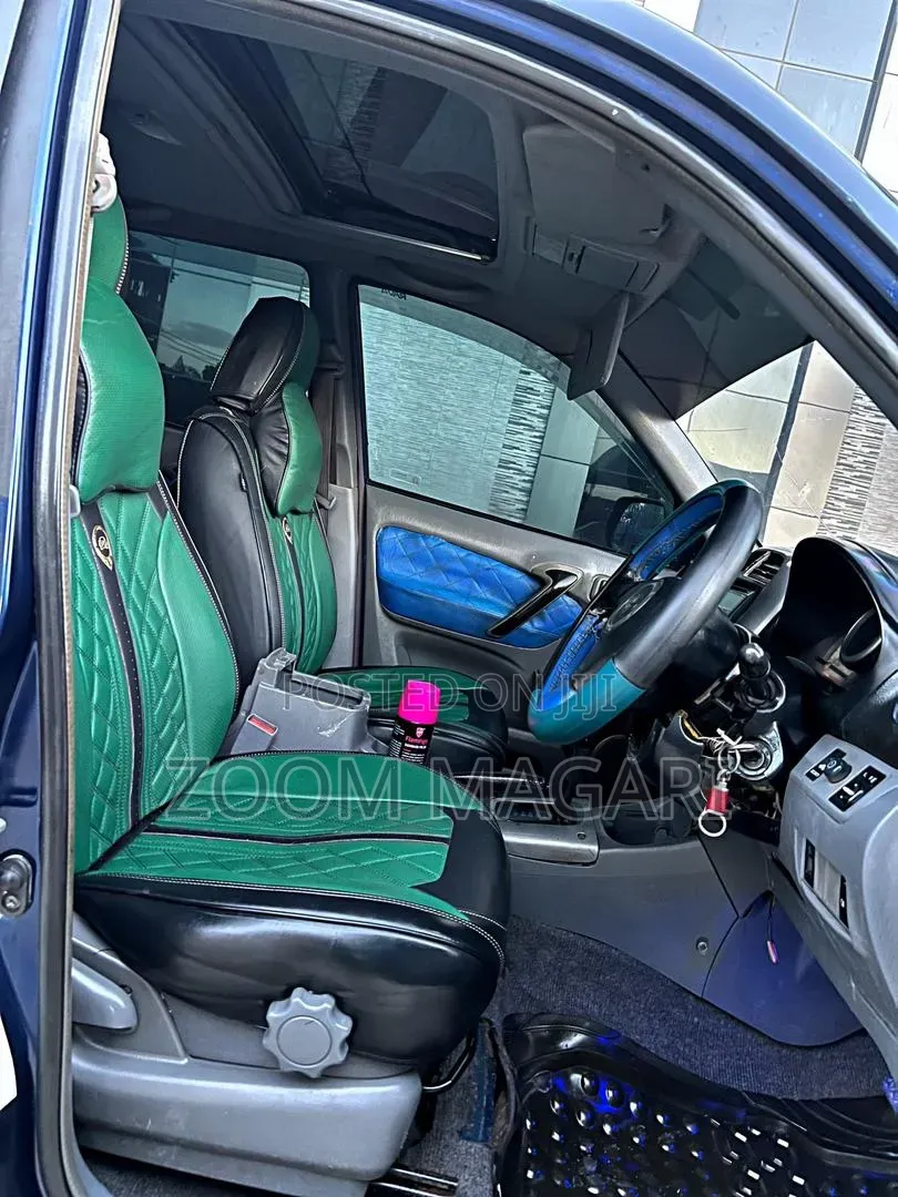 Toyota RAV4 2005 Blue