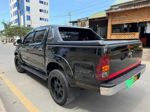 Toyota Hilux 2006 Black