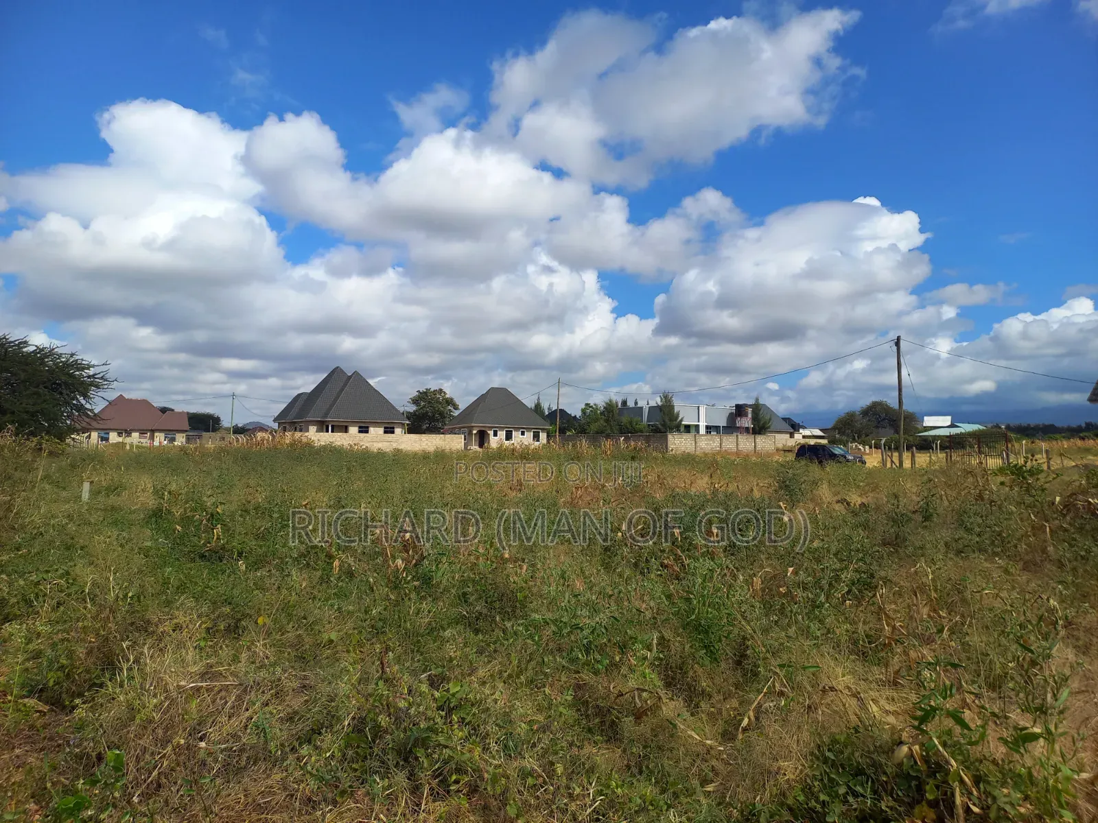 Nusu Heka Inauzwa Kisongo-Yakini Secondary School