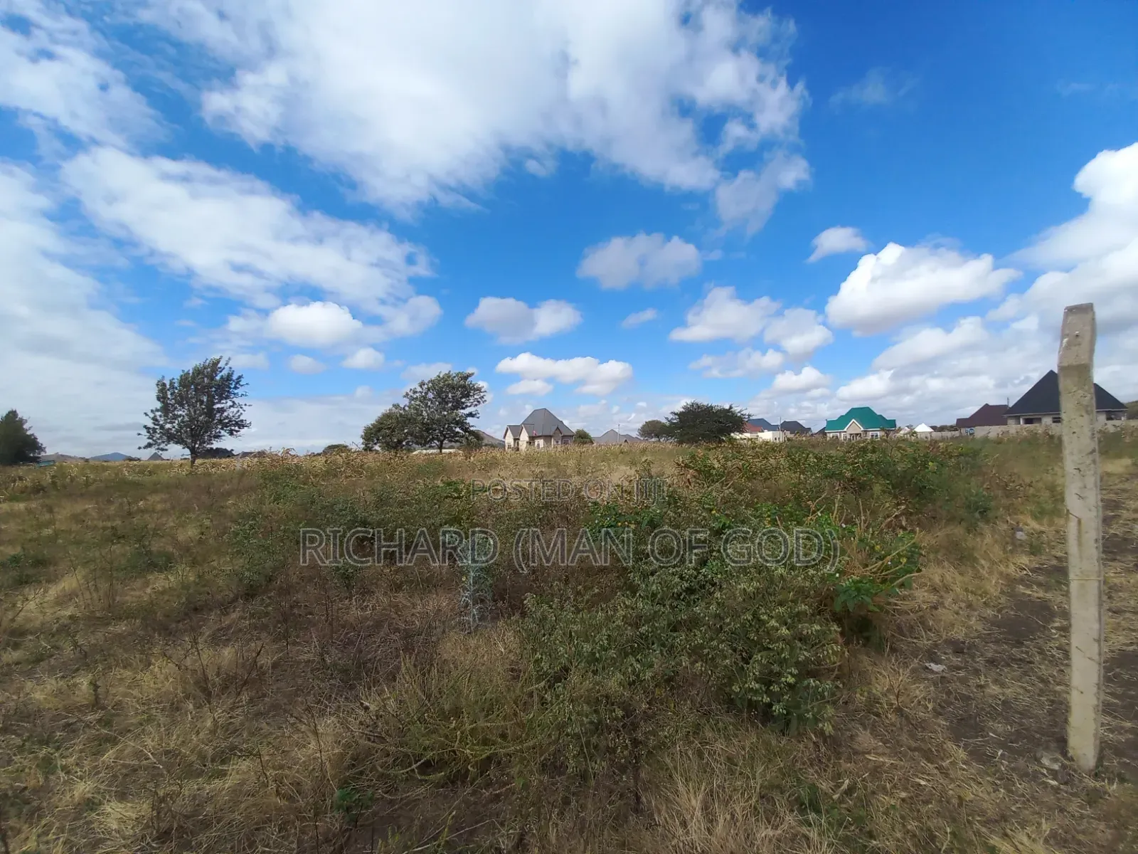 Nusu Heka Inauzwa Kisongo-Yakini Secondary School