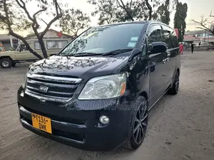 Toyota Noah 2005 Black