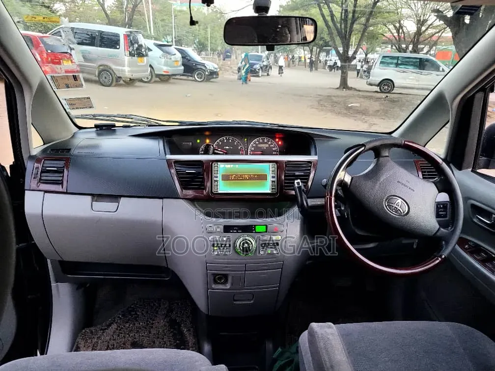 Toyota Noah 2005 Black