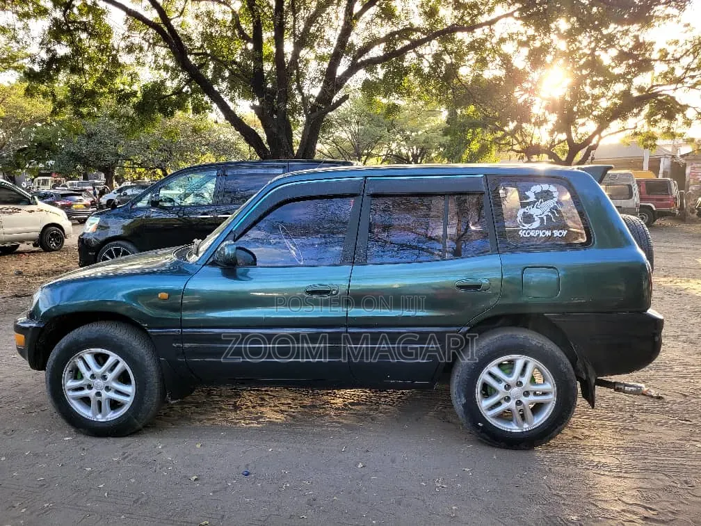 Toyota RAV4 Automatic 2000 Blue