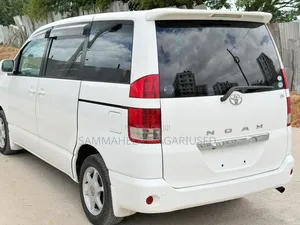 New Toyota Noah 2005 White