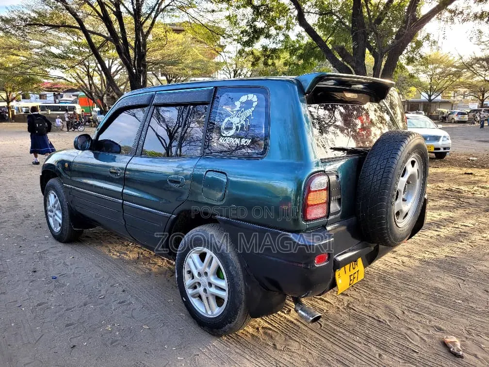Toyota RAV4 Automatic 2000 Blue