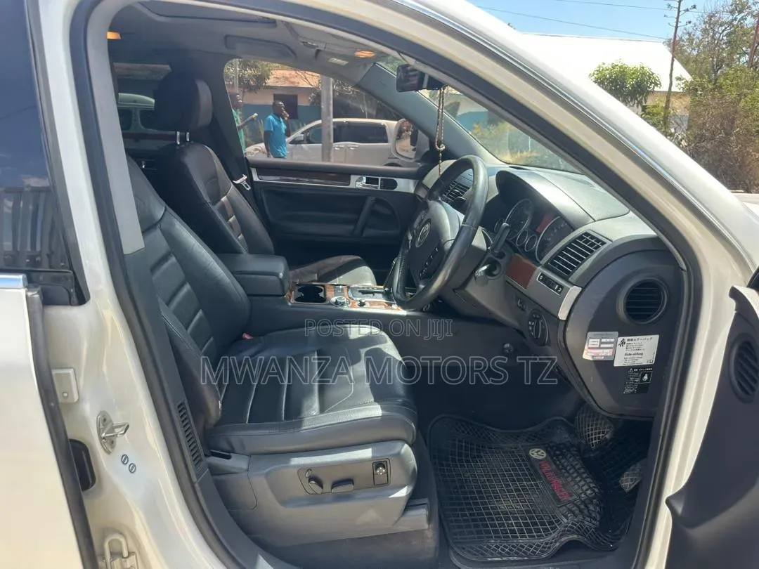 Volkswagen Touareg 2015 White