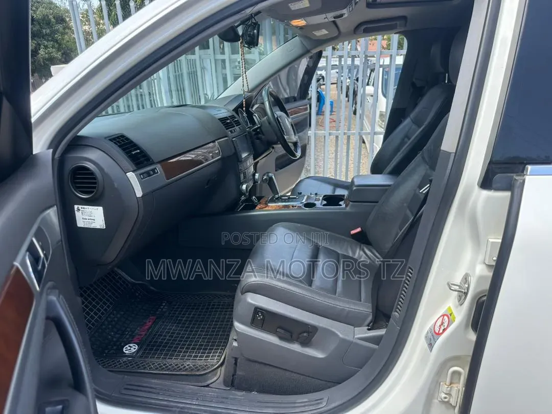 Volkswagen Touareg 2015 White