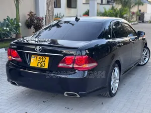 Toyota Crown 2009 Black