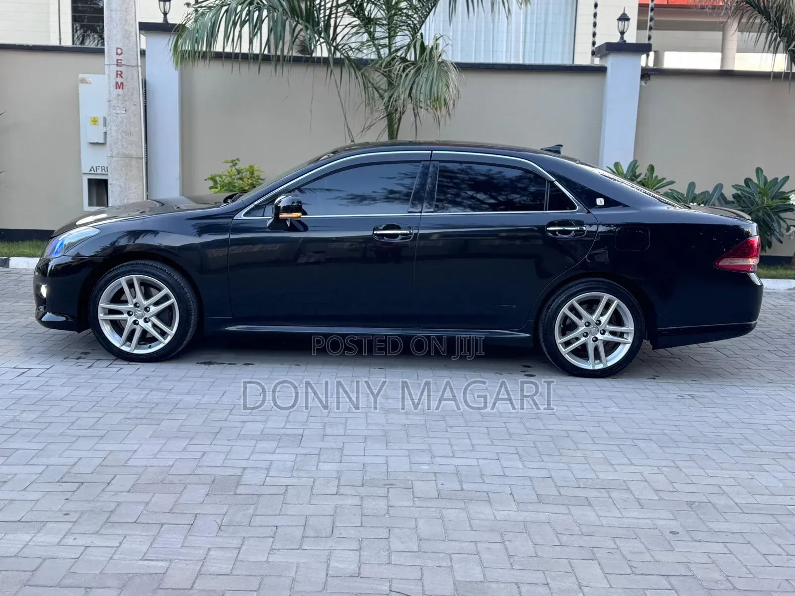 Toyota Crown 2009 Black