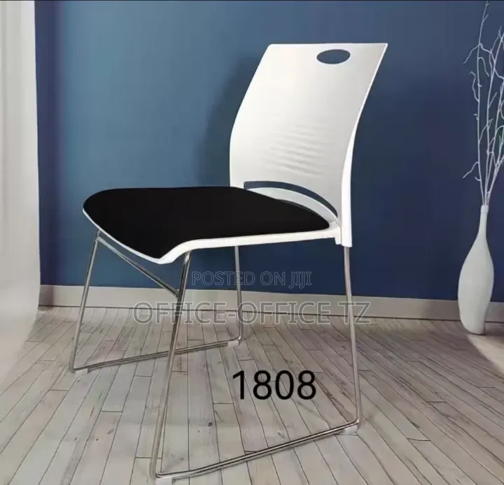 Visitor Chair (Plastic)