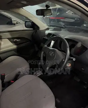 Toyota IST 2009 Blue