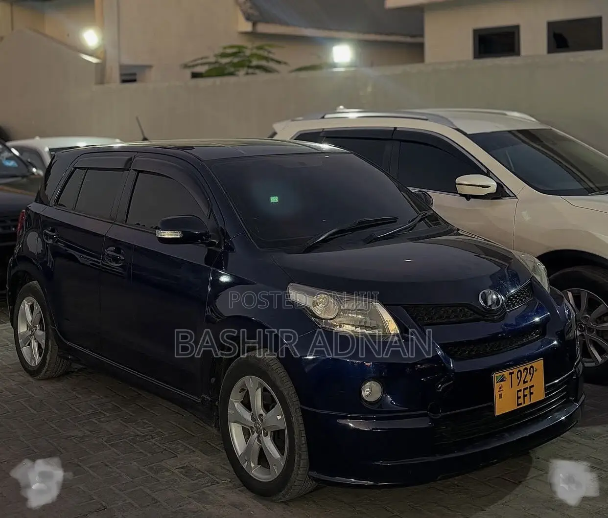 Toyota IST 2009 Blue