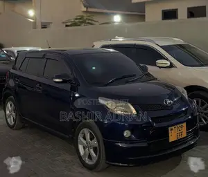 Toyota IST 2009 Blue