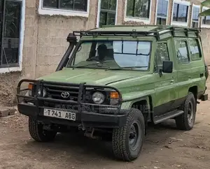 Toyota Land Cruiser 80 Wagon 1992 Green