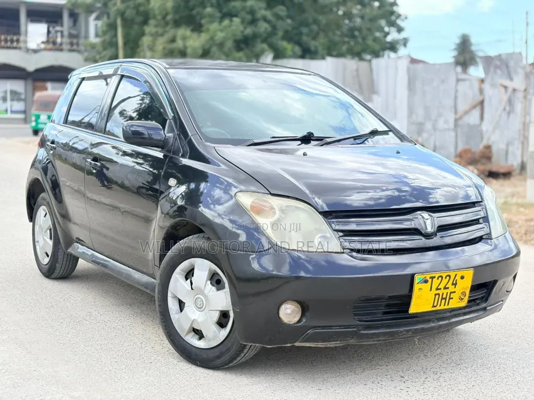 Toyota IST 2004 Black