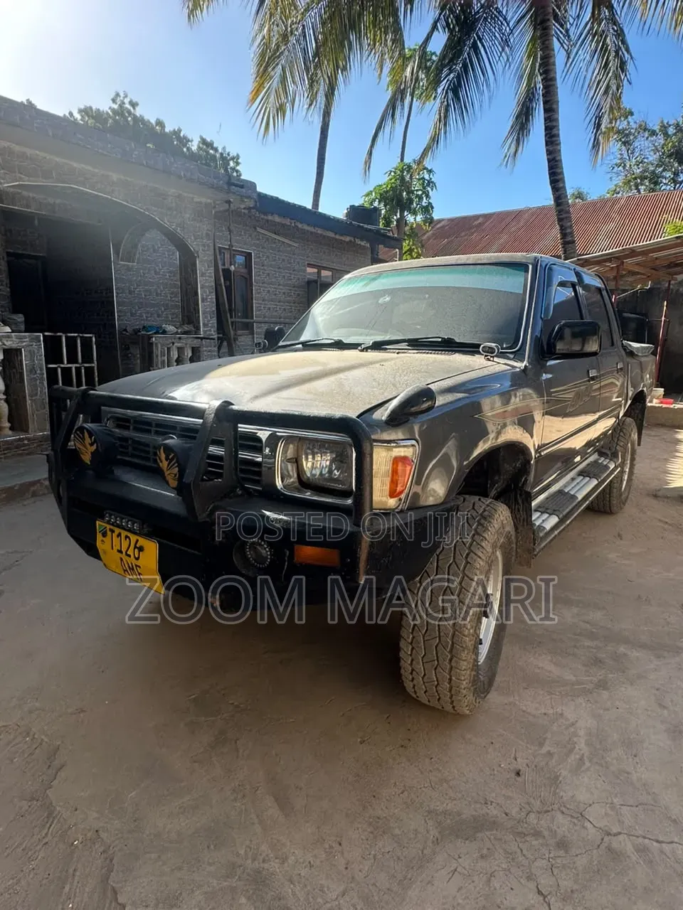 Toyota Hilux 2002 Black