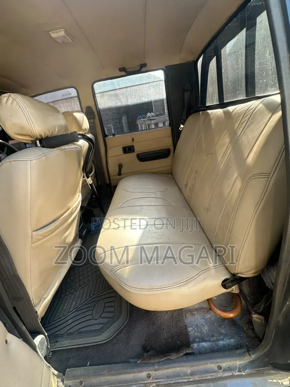 Toyota Hilux 2002 Black