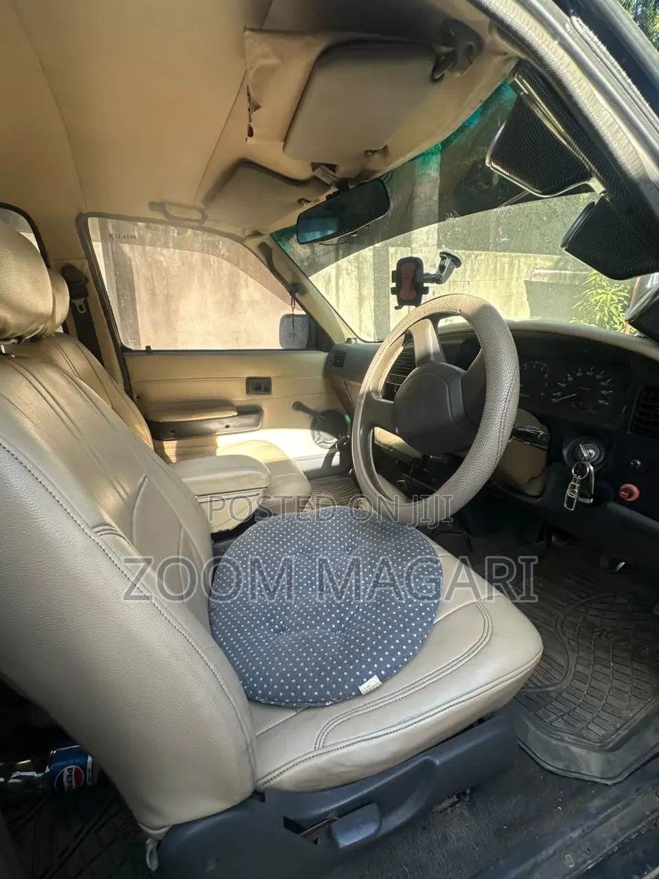 Toyota Hilux 2002 Black