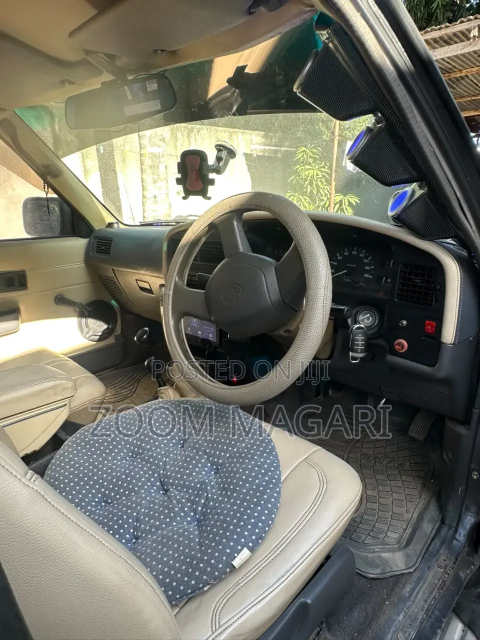 Toyota Hilux 2002 Black